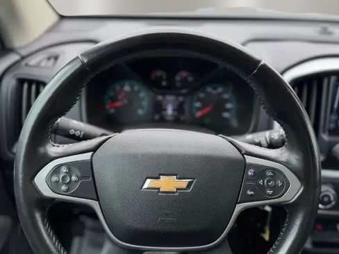 Used 2022 Chevrolet Colorado LT w/ LT Convenience Package AWD/4WD image 13