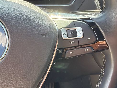 Used 2019 Volkswagen Tiguan SEL Premium R-Line AWD/4WD image 25