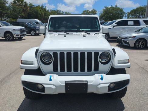 Used 2023 Jeep Wrangler Unlimited Sahara AWD/4WD image 4
