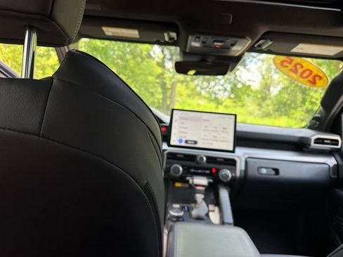 Used 2025 Toyota 4Runner TRD Off-Road Premium AWD/4WD image 21