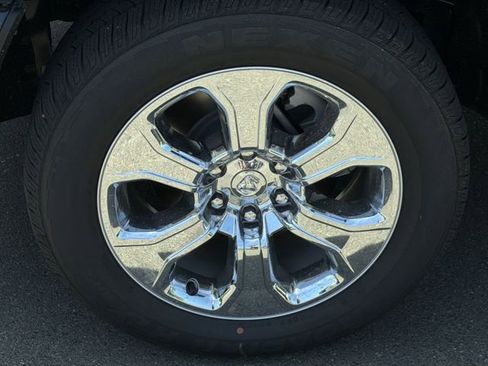 New 2026 RAM 1500 4x4 Crew Cab image 16