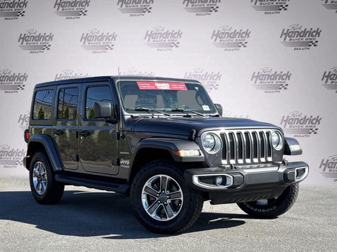 Used 2021 Jeep Wrangler Unlimited Sahara image 2