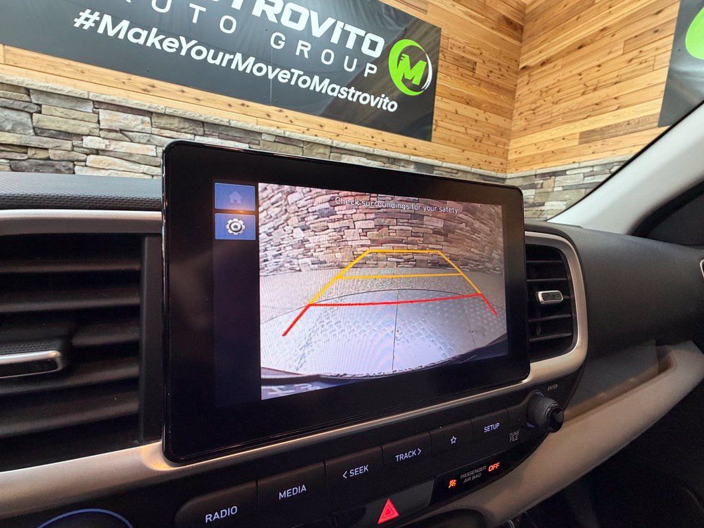 Used 2024 Hyundai Venue SEL FWD image 33