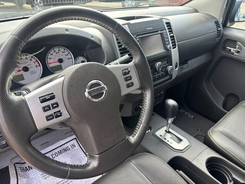 Used 2020 Nissan Frontier PRO-4X image 7