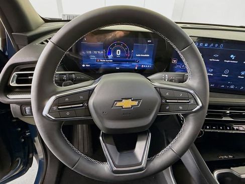 New 2026 Chevrolet Traverse LT image 11