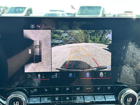 Used 2026 GMC Canyon Denali AWD/4WD image 32