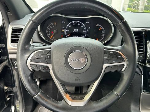 Used 2019 Jeep Grand Cherokee Laredo w/ Laredo X Package RWD image 20