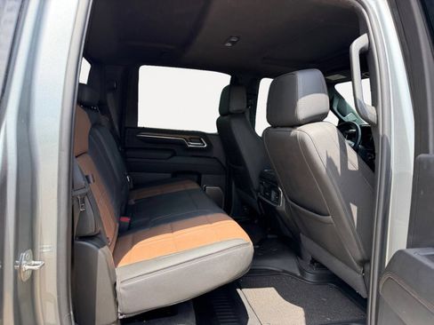 Used 2024 Chevrolet Silverado 2500 High Country w/ High Country Premium Package AWD/4WD image 13