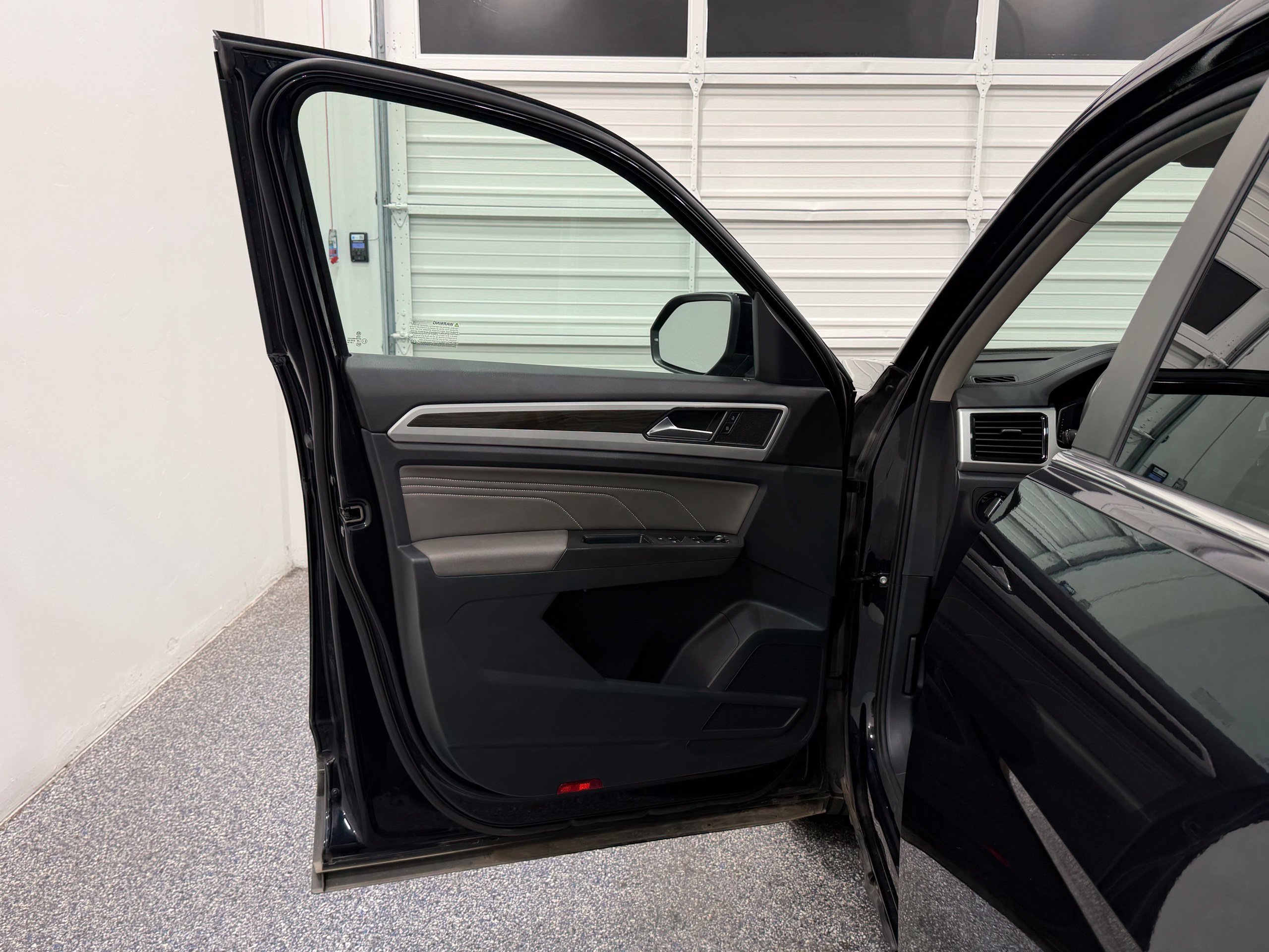 Used 2022 Volkswagen Atlas SE w/ Panoramic Sunroof Package AWD/4WD image 20