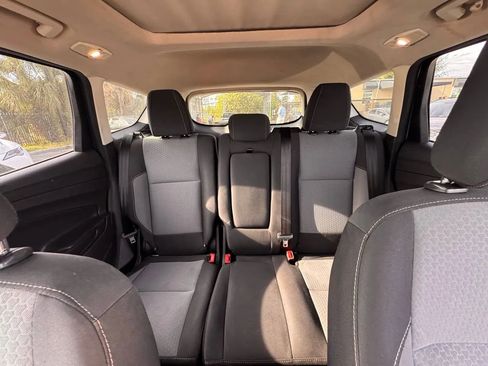 Used 2018 Ford Escape SE image 14