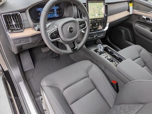 New 2026 Volvo XC90 B5 Core AWD/4WD image 4