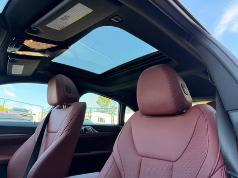 Used 2023 BMW i4 eDrive40 image 21