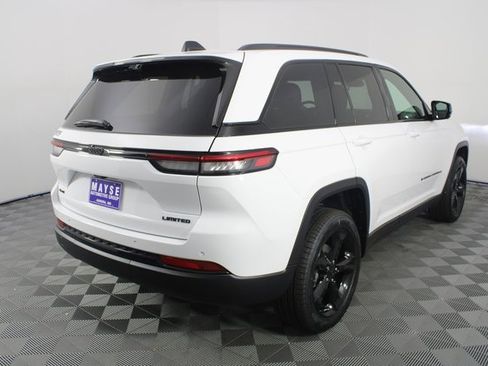 New 2025 Jeep Grand Cherokee Limited image 29