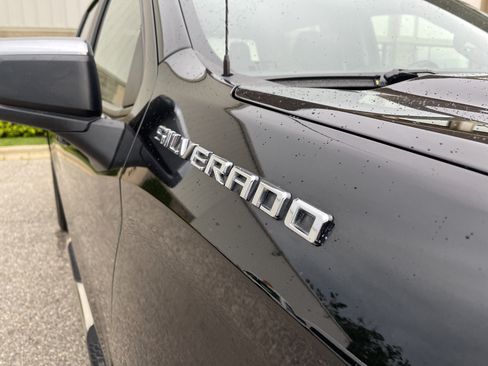 Used 2021 Chevrolet Silverado 1500 LT AWD/4WD image 27