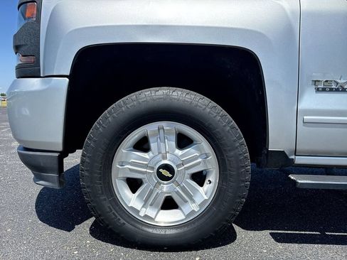 Used 2018 Chevrolet Silverado 1500 LT w/ Texas Edition AWD/4WD image 10