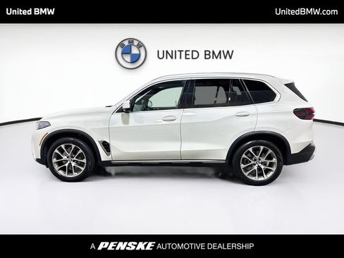 Certified 2024 BMW X5 sDrive40i w/ Premium Package RWD image 8