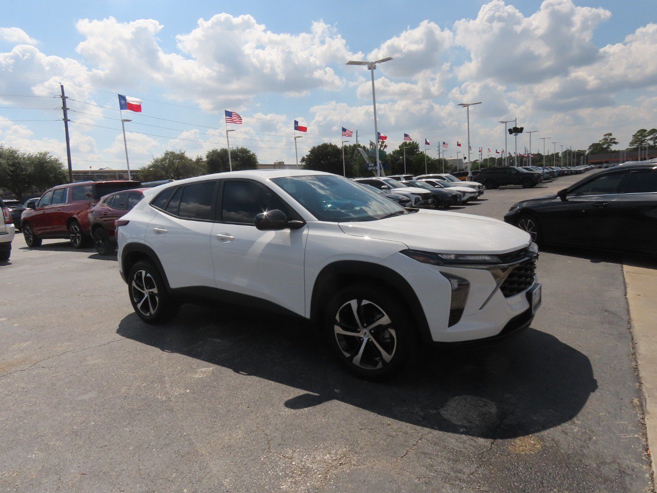 Used 2025 Chevrolet Trax RS w/ Sunroof Package FWD image 7