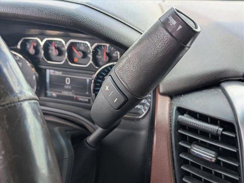 Used 2015 Chevrolet Suburban LTZ image 11