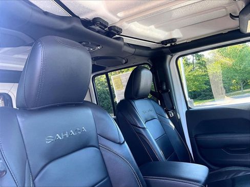 Used 2023 Jeep Wrangler Unlimited Sahara w/ Cold Weather Group AWD/4WD image 22