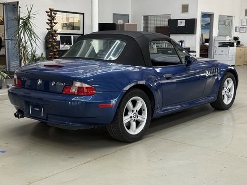 Used 2001 BMW Z3 2.5i RWD image 6