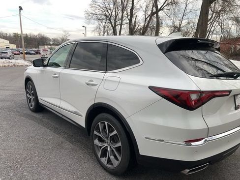 Used 2023 Acura MDX SH-AWD w/ Technology Package image 4