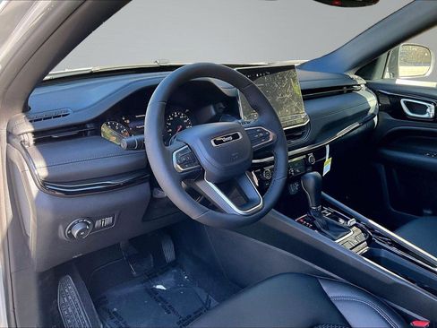 New 2026 Jeep Compass Latitude AWD/4WD image 6