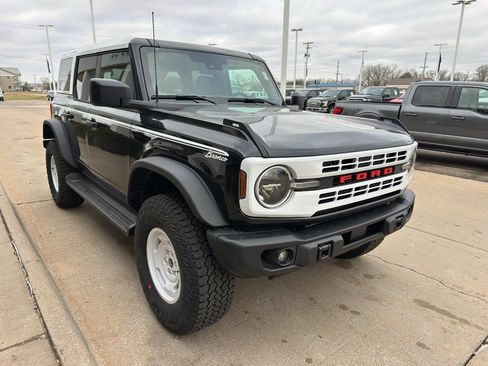 New 2025 Ford Bronco Heritage Edition image 2