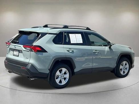 Used 2019 Toyota RAV4 XLE w/ All Weather Liner Package FWD image 5