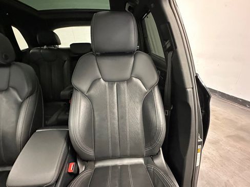 Used 2023 Audi SQ5 Prestige w/ Prestige Package image 22