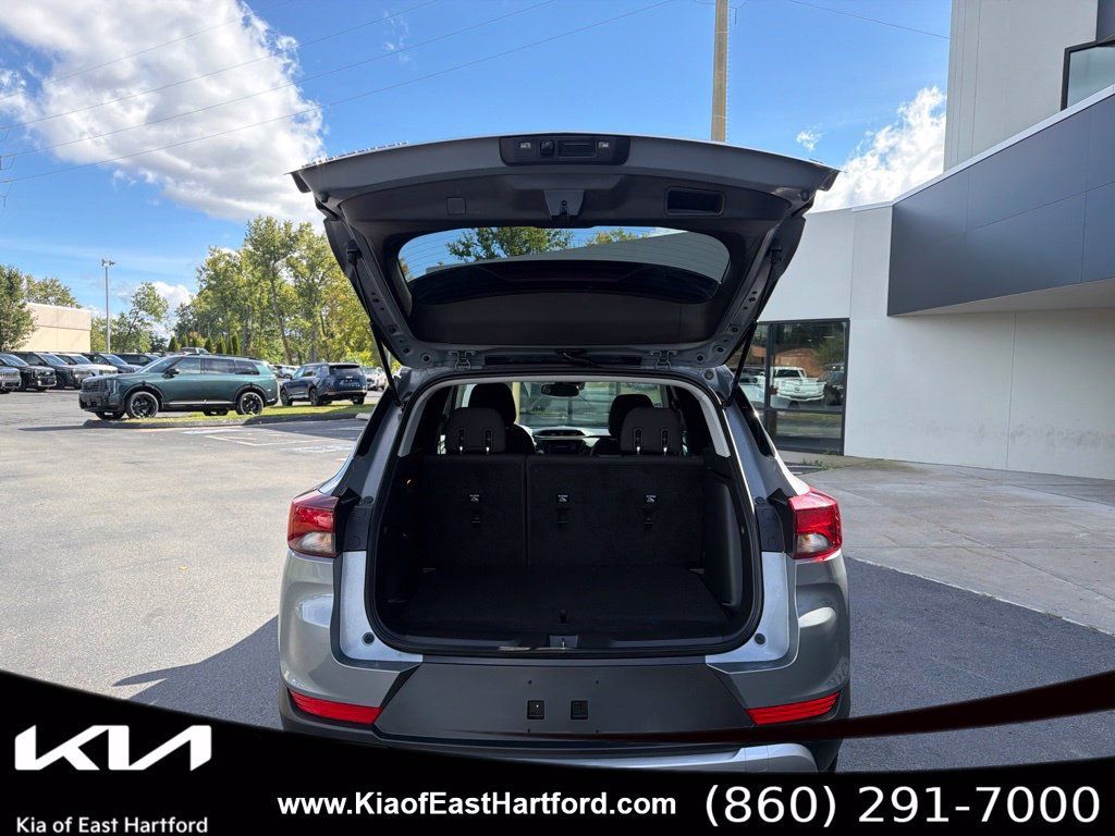 Used 2023 Chevrolet TrailBlazer LT w/ Convenience Package AWD/4WD image 15