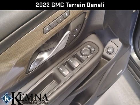 Used 2022 GMC Terrain Denali image 13