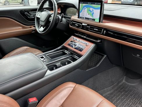 Used 2023 Lincoln Aviator Reserve w/ Equipment Group 201A RWD image 19