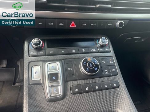 Used 2024 Hyundai Palisade Limited AWD/4WD image 13