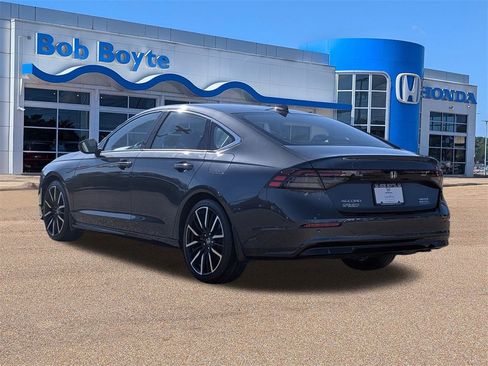 Certified 2023 Honda Accord Touring image 5