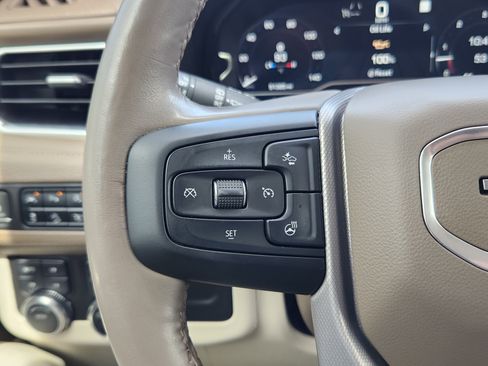 Used 2023 GMC Yukon XL Denali AWD/4WD image 35