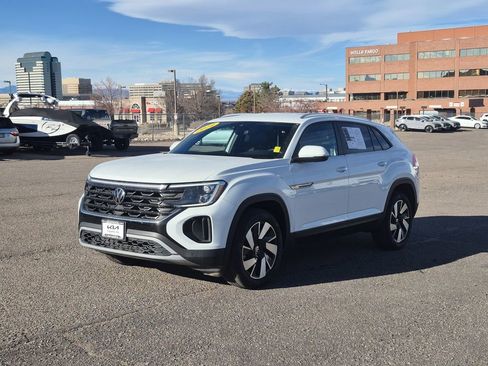 Used 2024 Volkswagen Atlas Cross Sport SE image 4
