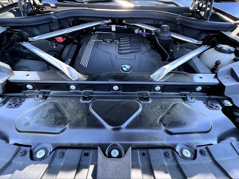 Used 2021 BMW X7 xDrive40i w/ M Sport Package image 34