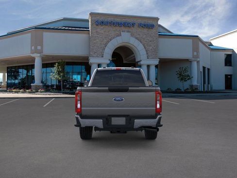 New 2026 Ford F250 XLT w/ FX4 Off-Road Package image 5