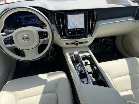 Certified 2025 Volvo S60 B5 Plus AWD/4WD image 12