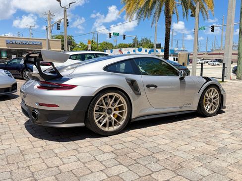 Used 2018 Porsche 911 GT2 RS RWD image 16