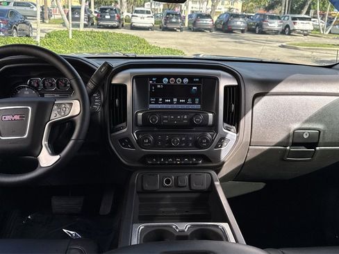 Used 2018 GMC Sierra 1500 SLT image 15