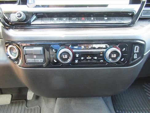 Used 2025 Chevrolet Silverado 2500 LT w/ Convenience Package AWD/4WD image 24
