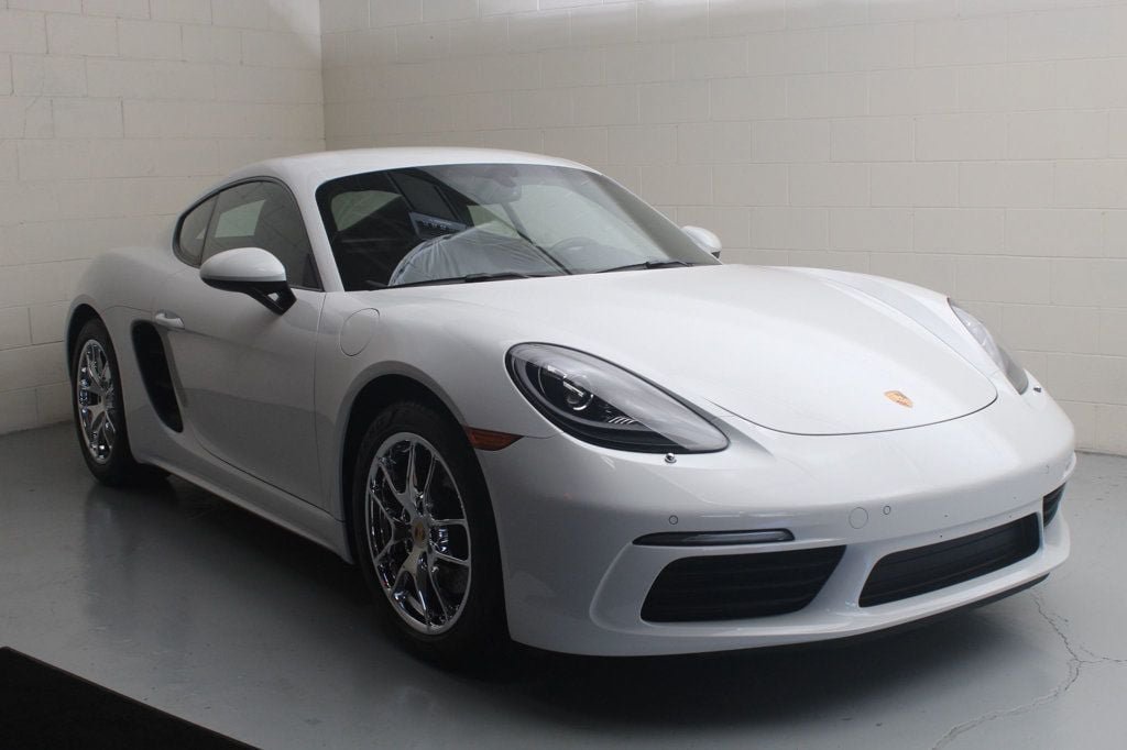 Used 2022 Porsche 718 Cayman RWD image 1