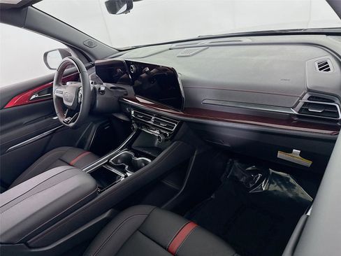 New 2026 Chevrolet Traverse RS image 26