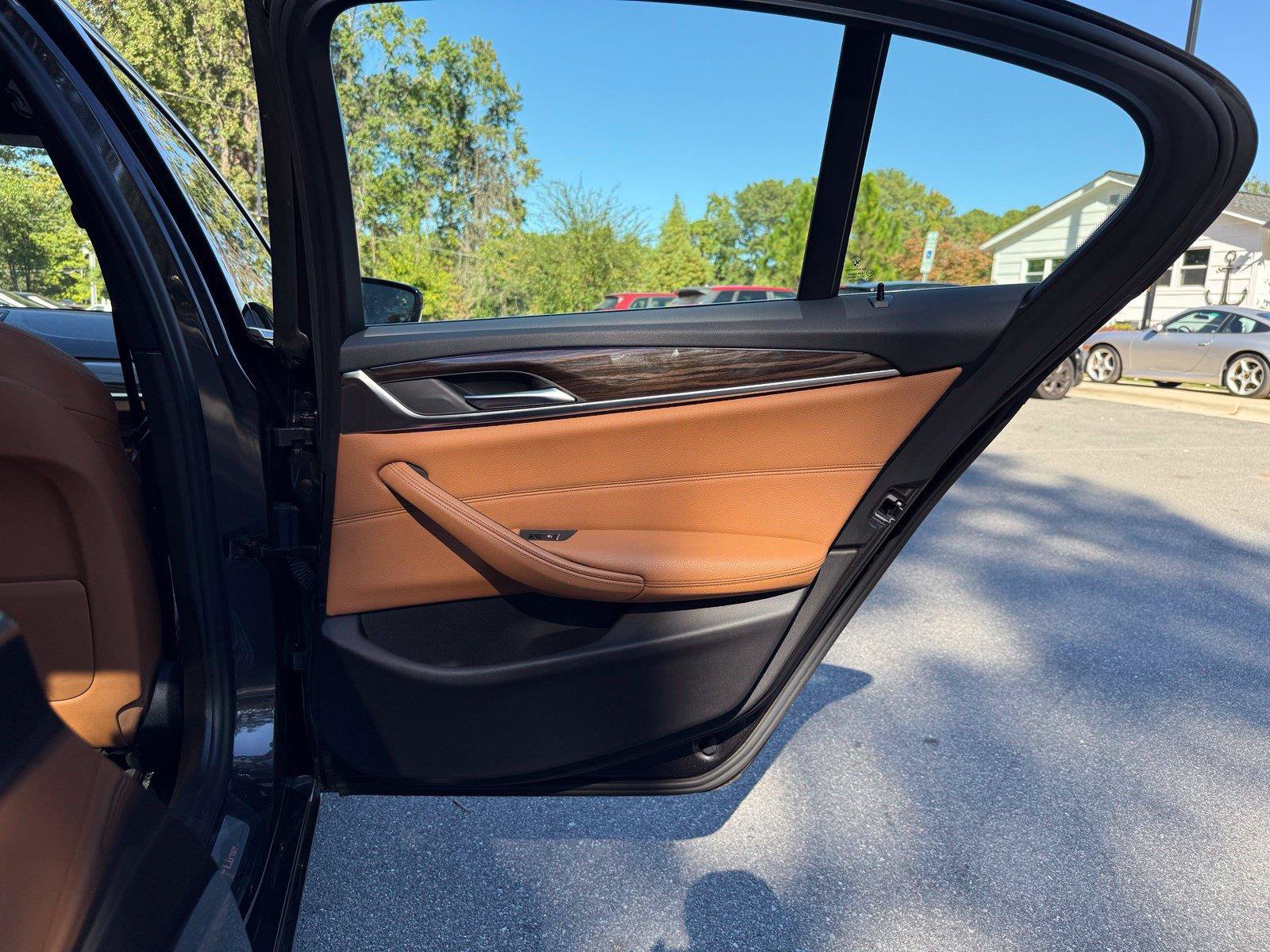 Used 2018 BMW 530i RWD image 23