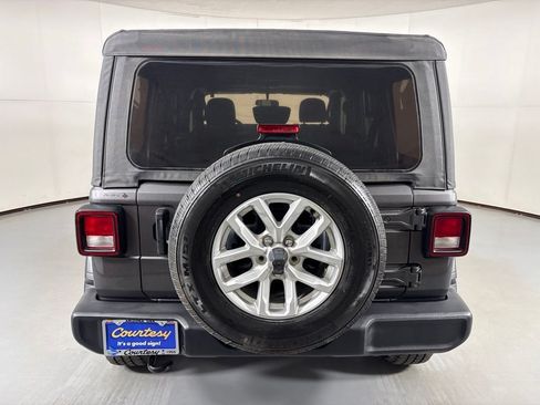 Used 2023 Jeep Wrangler Unlimited Sport AWD/4WD image 7