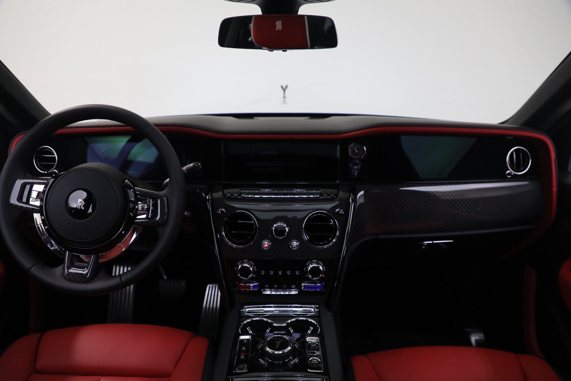 Certified 2025 Rolls-Royce Cullinan Black Badge AWD/4WD image 4