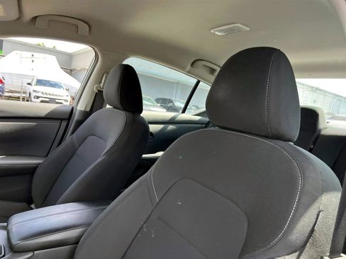 Used 2024 Nissan Sentra S image 10