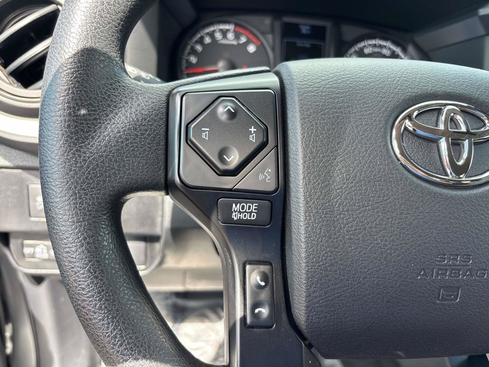 Used 2022 Toyota Tacoma SR AWD/4WD image 15
