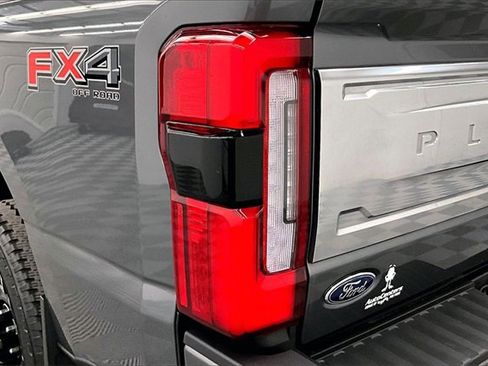 Used 2024 Ford F350 Platinum image 34